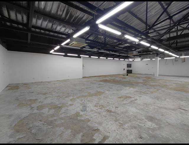 304M² RETAIL TO LET IN BRYANSTON